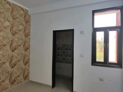 Bedroom Image of 750 Sq.ft 2 BHK Builder Floor for sale in DLF Ankur Vihar Ghaziabad for Rs. 2390060