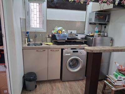 Kitchen Image of 750 Sq.ft 2 BHK Apartment / Flat for sale in Mahim Mumbai for Rs. 31500000