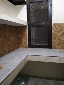 Kitchen Image of 400 Sq.ft 1 BHK Builder Floor for rent in Laxmi Nagar New Delhi for Rs. 15000