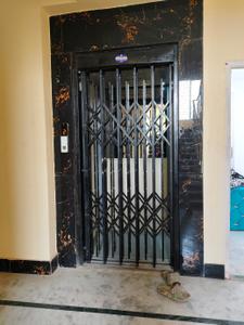 Lift Image of 1065 Sq.ft 2 BHK Apartment / Flat for sale in Rajarhat Kolkata for Rs. 3500000
