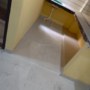 Kitchen Image of 600 Sq.ft 3 BHK Apartment / Flat for rent in Kondli New Delhi for Rs. 19000