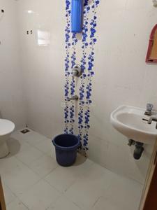 Bathroom Image of 1075 Sq.ft 2 BHK Apartment / Flat for rent in Vyttila Kochi for Rs. 32750