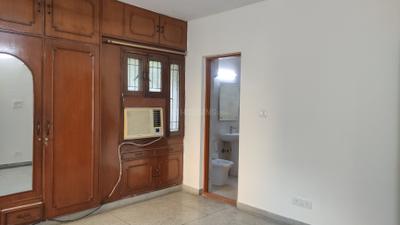 Bedroom Image of 1650 Sq.ft 3 BHK Apartment / Flat for sale in DDA Sector Pocket B C, Vasant Kunj New Delhi for Rs. 42000000