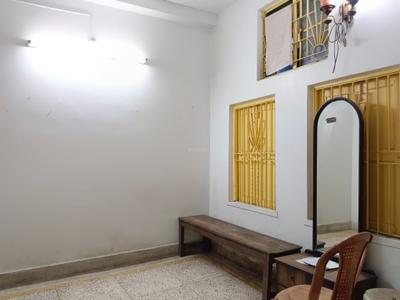 Living Room Image of 800 Sq.ft 2 BHK Builder Floor for rent in Tollygunge Kolkata for Rs. 11800
