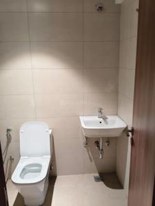 Image of 975 Sq.ft 1.5 BHK Apartment / Flat for rent in Godrej Golf Link, Jaypee Greens, Greater Noida for Rs. 40000