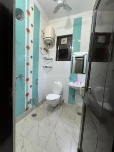 Bathroom Image of 900 Sq.ft 2 BHK Independent House for sale in Pitampura New Delhi for Rs. 9500000