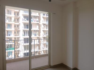 Bedroom Image of 700 Sq.ft 3 BHK Apartment / Flat for rent in Sector 108 Gurgaon for Rs. 18000