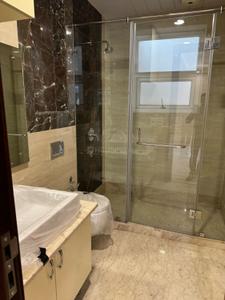 Bathroom Image of 2700 Sq.ft 4 BHK Builder Floor for sale in New Friends Colony New Delhi for Rs. 85000000