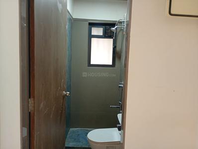 Bathroom Image of 420 Sq.ft 1 BHK Apartment / Flat for rent in Atharv Casa, Vile Parle East Mumbai for Rs. 52000