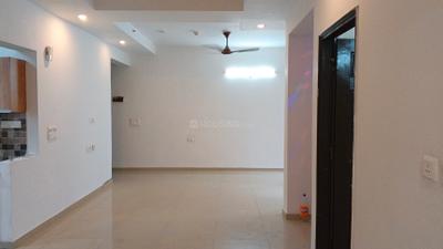 Living Room Image of 1161 Sq.ft 3 BHK Apartment / Flat for sale in Prateek Grand City, Siddharth Vihar Ghaziabad for Rs. 15500000