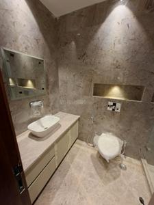 Image of 2600 Sq.ft 4 BHK Builder Floor for rent in Mansarover Garden, New Delhi for Rs. 140000