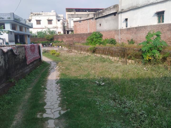 Near graphic era hill university Main Image 1