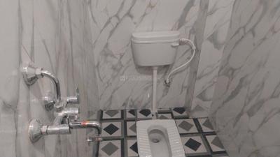 Bathroom Image of 900 Sq.ft 2 BHK Independent House for rent in Lamhi Varanasi for Rs. 14000