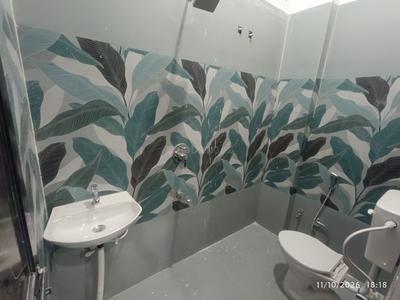 Bathroom Image of 1200 Sq.ft 2.5 BHK Builder Floor for rent in Tilli Sagar for Rs. 12000