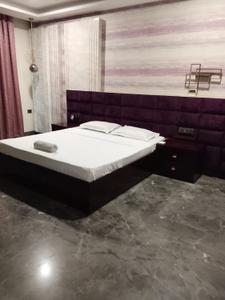 Bedroom Image of 3250 Sq.ft 4 BHK Builder Floor for rent in Sector 47 Noida for Rs. 150000
