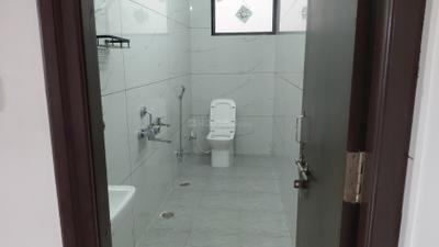 Bathroom Image of 900 Sq.ft 2 BHK Builder Floor for rent in Sector B Ansal API Lucknow for Rs. 20000