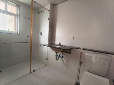 Bathroom Image of 2099 Sq.ft 3 BHK Apartment / Flat for sale in Prestige Neptunes Courtyard, Marine Drive Kochi for Rs. 22000000