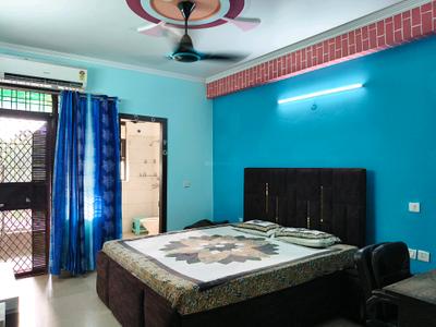 Bedroom Image of 1950 Sq.ft 3.5 BHK Builder Floor for sale in Today Princeton Floors, Sector 51 Gurgaon for Rs. 31500000