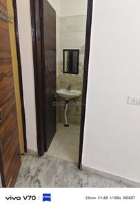 Bedroom Image of 670 Sq.ft 2 BHK Builder Floor for sale in Patel Nagar New Delhi for Rs. 6000000