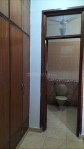 Bathroom Image of 1063 Sq.ft 3 BHK Apartment / Flat for sale in Jaypee Kosmos, Sector 134 Noida for Rs. 11000000