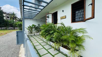Image of 2000 Sq.ft 3 BHK Villa for sale in Eroor, Kochi for Rs. 18000000