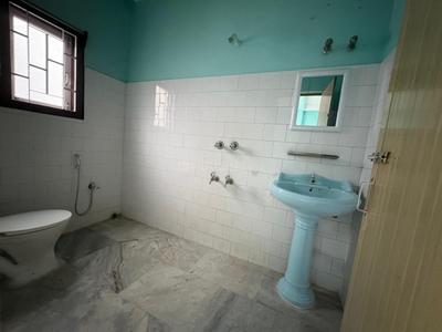 Bathroom Image of 1200 Sq.ft 2 BHK Independent House for rent in Santipur Guwahati for Rs. 18000