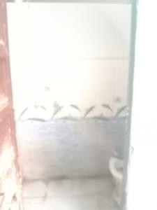 Bathroom Image of 800 Sq.ft 2 BHK Independent House for rent in Ram Ganga Vihar Moradabad for Rs. 6500