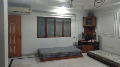 Living Room Image of 1150 Sq.ft 2 BHK Apartment / Flat for rent in Expressview Apartments, Sector 93 Noida for Rs. 33000