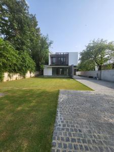 Image of 15000 Sq.ft 5 BHK Villa for sale in Sultanpur, New Delhi for Rs. 250000000