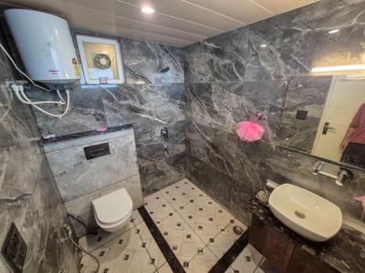 Bathroom Image of 2160 Sq.ft 3 BHK Apartment / Flat for sale in Doon Divine Aviral Snowveiw, Kishanpur Dehradun for Rs. 15000000