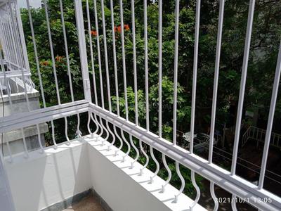 Balcony Image of 950 Sq.ft 2 BHK Apartment / Flat for rent in Rajarampuri Kolhapur for Rs. 18000