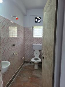 Bathroom Image of 1480 Sq.ft 3 BHK Builder Floor for rent in Nayabad Kolkata for Rs. 18000