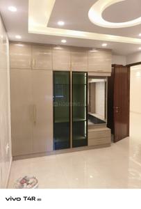 Bedroom Image of 1350 Sq.ft 4 BHK Builder Floor for rent in Janakpuri New Delhi for Rs. 50000
