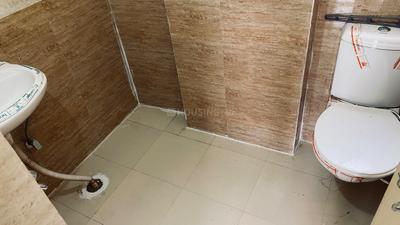 Bathroom Image of 720 Sq.ft 2 BHK Apartment / Flat for rent in Nada Sahib Panchkula for Rs. 17500