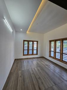 Bedroom Image of 2500 Sq.ft 4 BHK Independent House for sale in Pukkattupady Kochi for Rs. 12500000