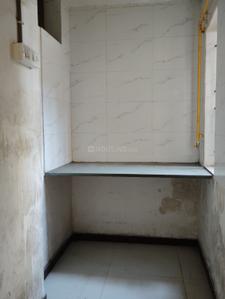 Kitchen Image of 600 Sq.ft 2 BHK Apartment / Flat for rent in Bhakti Nagar Rajkot for Rs. 10000