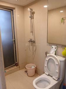 Bathroom Image of 260 Sq.ft 1 RK Apartment / Flat for rent in Hiranandani Solitaire, Thane West Thane for Rs. 29000