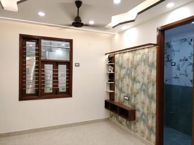 Bedroom Image of 700 Sq.ft 2 BHK Builder Floor for sale in Tara Nagar New Delhi for Rs. 5900000