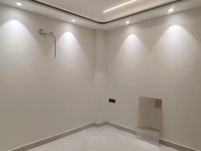 Bedroom Image of 1035 Sq.ft 3 BHK Apartment / Flat for sale in Sector 24 Rohini New Delhi for Rs. 8500000