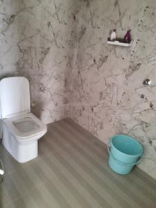 Bathroom Image of 400 Sq.ft 2 BHK Independent House for rent in Bhullanpur Varanasi for Rs. 8000