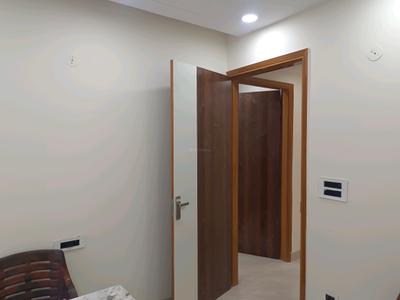 Bedroom Image of 900 Sq.ft 3 BHK Apartment / Flat for sale in Palam Apartment, Palam New Delhi for Rs. 8200000