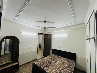 Bedroom Image of 1000 Sq.ft 2 BHK Builder Floor for rent in East Of Kailash New Delhi for Rs. 35000