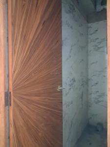 Common Bathroom Image of 1450 Sq.ft 3 BHK Apartment / Flat for sale in DM Infra, Sector 102 Noida for Rs. 5500000