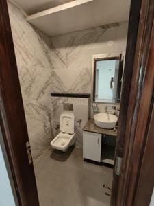 Bathroom Image of 4500 Sq.ft 5 BHK Builder Floor for sale in Sector 56 Gurgaon for Rs. 44500000