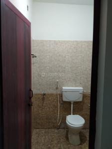 Bathroom Image of 640 Sq.ft 1 BHK Independent House for rent in Saravanampatty Coimbatore for Rs. 12000