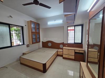 Bedroom Image of 2500 Sq.ft 4 BHK Independent House for rent in Erandwane Pune for Rs. 75000