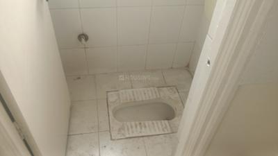 Bathroom Image of 600 Sq.ft 1 BHK Apartment / Flat for rent in Shree Venkatesh Vrundavan, Vadgaon Budruk Pune for Rs. 17000