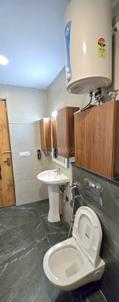 Bathroom Image of 3500 Sq.ft 3.5 BHK Penthouse for sale in GMS Road Dehradun for Rs. 26500000