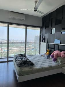 Bedroom Image of 1450 Sq.ft 2.5 BHK Apartment / Flat for sale in Amanora Gateway Towers, Hadapsar Pune for Rs. 23000000