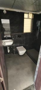 Bathroom Image of 1700 Sq.ft 3.5 BHK Apartment / Flat for sale in Yoo One Phase I, Mohammed Wadi Pune for Rs. 15000000